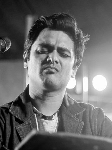 Omkar Patil singing